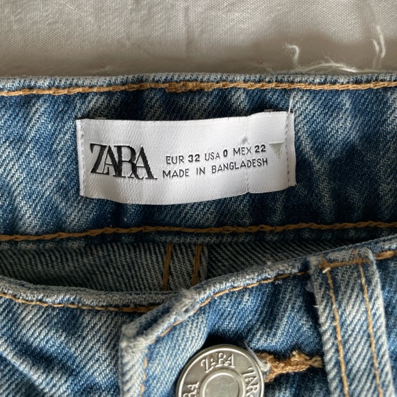 Zara Straight Leg Crop Jeans Frayed Hem size 0 - Picture 6 of 6